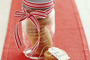 Finnish spice biscuits with cardamom and cinnamon, golden and crispy